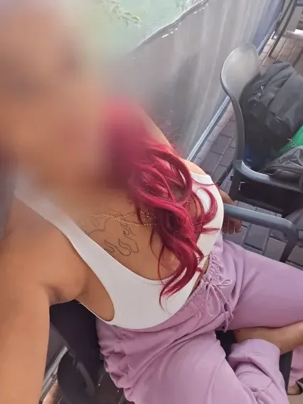 Amanda, 36