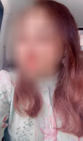 Aya, 32