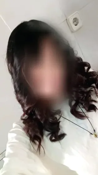 Charlotte, 18