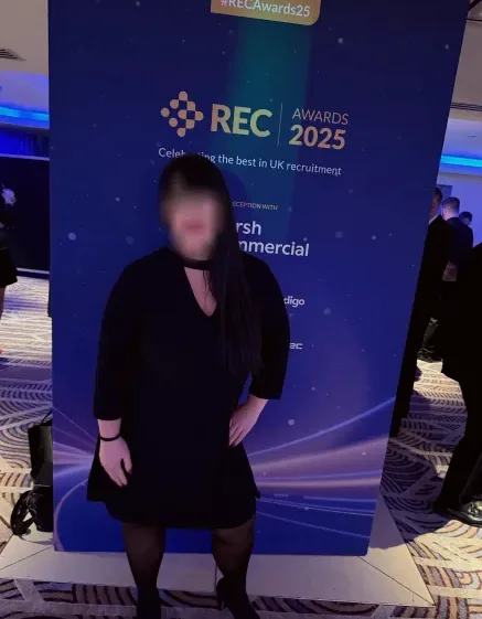 Clara, 31