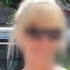 Dorthe, 37