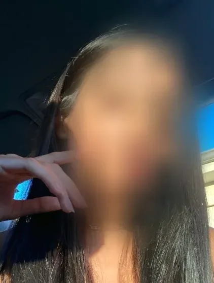 Ella, 20