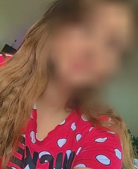 Emilia, 31