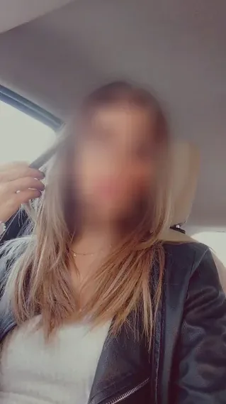 Katja, 33