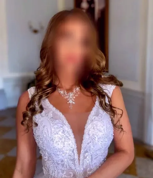 Laura, 39