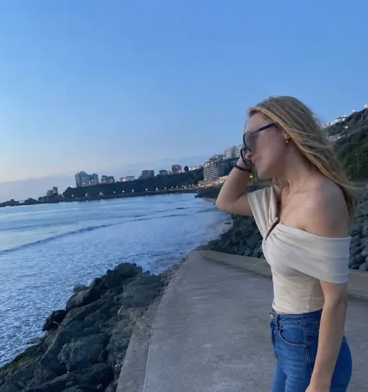 Maiken, 19