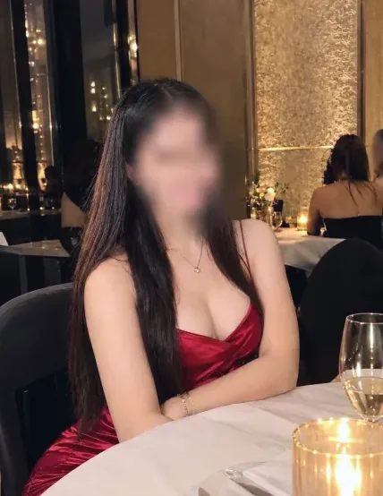 Marie, 30